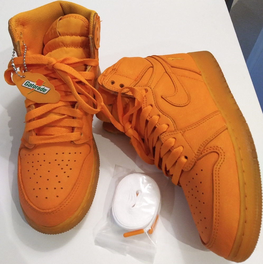 AIR JORDAN 1 "GATORADE " ORANGE PEEL "Size 6